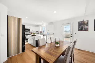 1102 Oxford Cir, Sycamore, IL 60178 - Photo 15