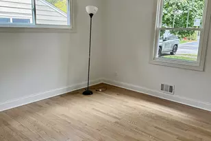 938 Hemlock St, Deerfield, IL 60015 - Photo 5