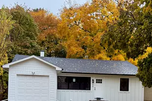 938 Hemlock St, Deerfield, IL 60015 - Photo 1