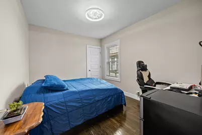 5711 N Karlov Avenue N, Chicago, IL 60646 - Photo 23