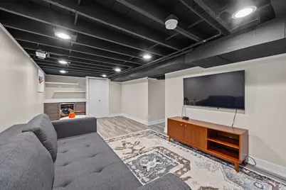 5711 N Karlov Avenue N, Chicago, IL 60646 - Photo 25