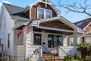 5711 N Karlov Ave, Chicago, IL 60646 - Photo 1