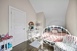 5711 N Karlov Ave, Chicago, IL 60646 - Photo 21