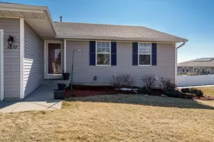 6827 Tupelo, Loves Park, IL 61111 - Photo 3