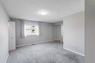 10531 S Roberts Rd, Palos Hills, IL 60465 - Photo 7