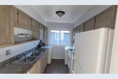 6084 Fremont Drive #6084, Hanover Park, IL 60133 - Photo 9