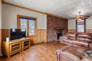 302 Shimp St, Milmine, IL 61855 - Photo 3