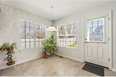 319 W Streamwood Boulevard, Streamwood, IL 60107 - Photo 11