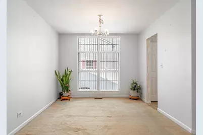 319 W Streamwood Boulevard, Streamwood, IL 60107 - Photo 3