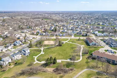 319 W Streamwood Boulevard, Streamwood, IL 60107 - Photo 31