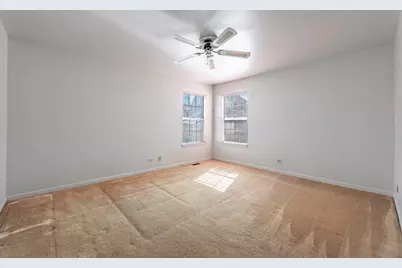 319 W Streamwood Boulevard, Streamwood, IL 60107 - Photo 13