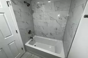 722 E Indiana St, Wheaton, IL 60187 - Photo 5