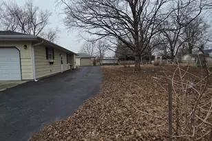 503 Walnut St, Delavan, IL 61734 - Photo 7