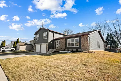 51 W Stevenson Drive, Glendale Heights, IL 60139 - Photo 3