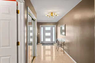 51 W Stevenson Dr, Glendale Heights, IL 60139 - Photo 5