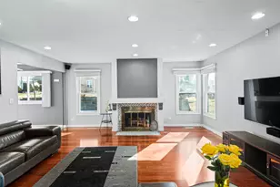 51 W Stevenson Dr, Glendale Heights, IL 60139 - Photo 13