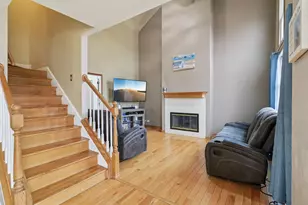 912 River Terrace Dr, Johnsburg, IL 60051 - Photo 13