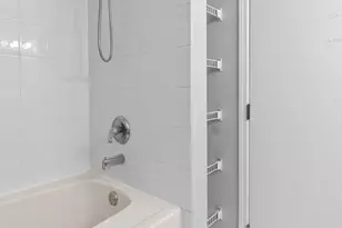 2317 W Wolfram St, Chicago, IL 60618 - Photo 15