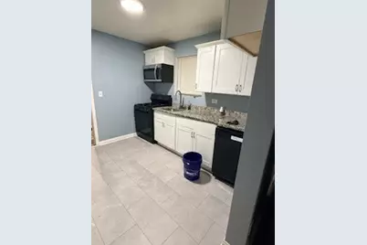 7637 S Essex Avenue #B, Chicago, IL 60649 - Photo 7