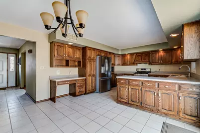 805 S Raven Road, Shorewood, IL 60404 - Photo 5