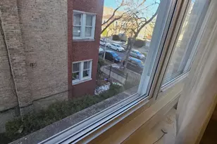 2834 W Granville Ave, Chicago, IL 60659 - Photo 9