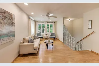 111 S Brighton Place, Arlington Heights, IL 60004 - Photo 3