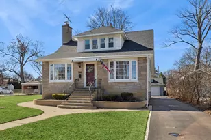 520 S Cornell Ave, Villa Park, IL 60181 - Photo 1