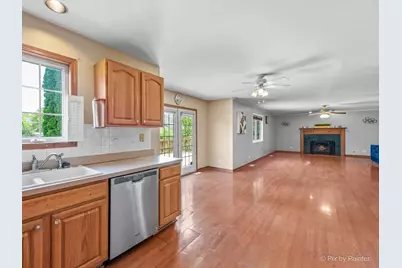 646 Otter Way, Oswego, IL 60543 - Photo 9