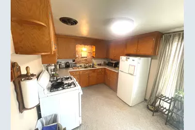 250 N Levasseur Avenue, Bourbonnais, IL 60914 - Photo 5