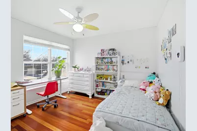 1096 Viewpoint Drive, Lake in the Hills, IL 60156 - Photo 19