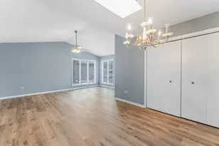 7203 S 86th Ave, Justice, IL 60458 - Photo 7