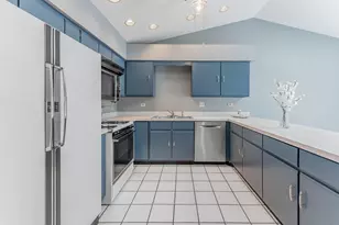 7203 S 86th Ave, Justice, IL 60458 - Photo 11