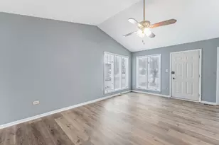 7203 S 86th Ave, Justice, IL 60458 - Photo 3