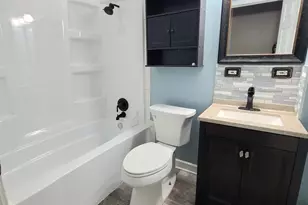 7807 Parkside Ave, Burbank, IL 60459 - Photo 9