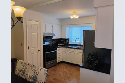 553 W Park Avenue #A, Libertyville, IL 60048 - Photo 3