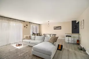 900 Center St, Des Plaines, IL 60016 - Photo 3