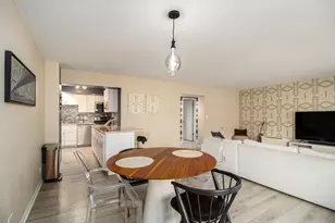 900 Center St, Des Plaines, IL 60016 - Photo 5