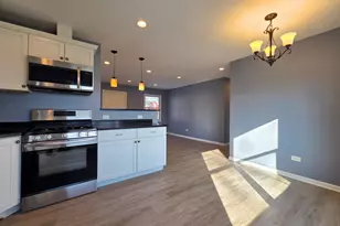 817 Tomahawk Trail, Round Lake Heights, IL 60073 - Photo 7