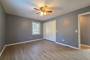 817 Tomahawk Trail, Round Lake Heights, IL 60073 - Photo 9