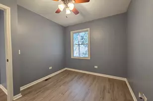 817 Tomahawk Trail, Round Lake Heights, IL 60073 - Photo 11