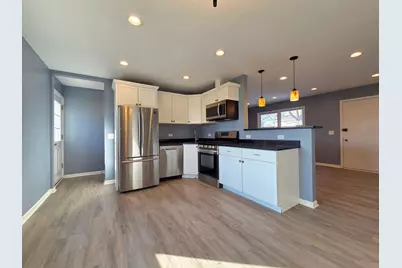 817 Tomahawk Trail, Round Lake Heights, IL 60073 - Photo 5