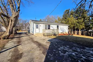 817 Tomahawk Trail, Round Lake Heights, IL 60073 - Photo 19