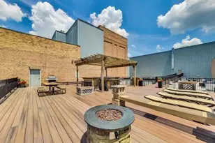 1645 W Ogden Ave, Chicago, IL 60612 - Photo 29