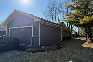 401 S Whispering Hills Dr, Naperville, IL 60540 - Photo 21