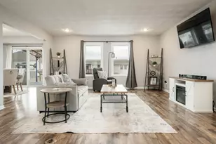 15549 Bryden Dr, South Beloit, IL 61080 - Photo 9