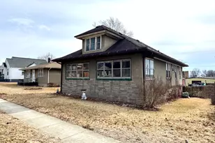 219 W Erie St, Spring Valley, IL 61362 - Photo 1