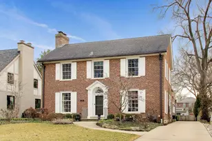 266 W Claremont St, Elmhurst, IL 60126 - Photo 1