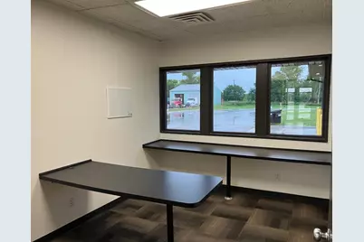 1010 S 7th Street, Rochelle, IL 61068 - Photo 11