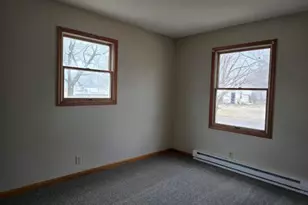 219 S 1st St, Carthage, IL 62321 - Photo 11