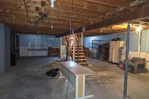 219 S 1st St, Carthage, IL 62321 - Photo 17